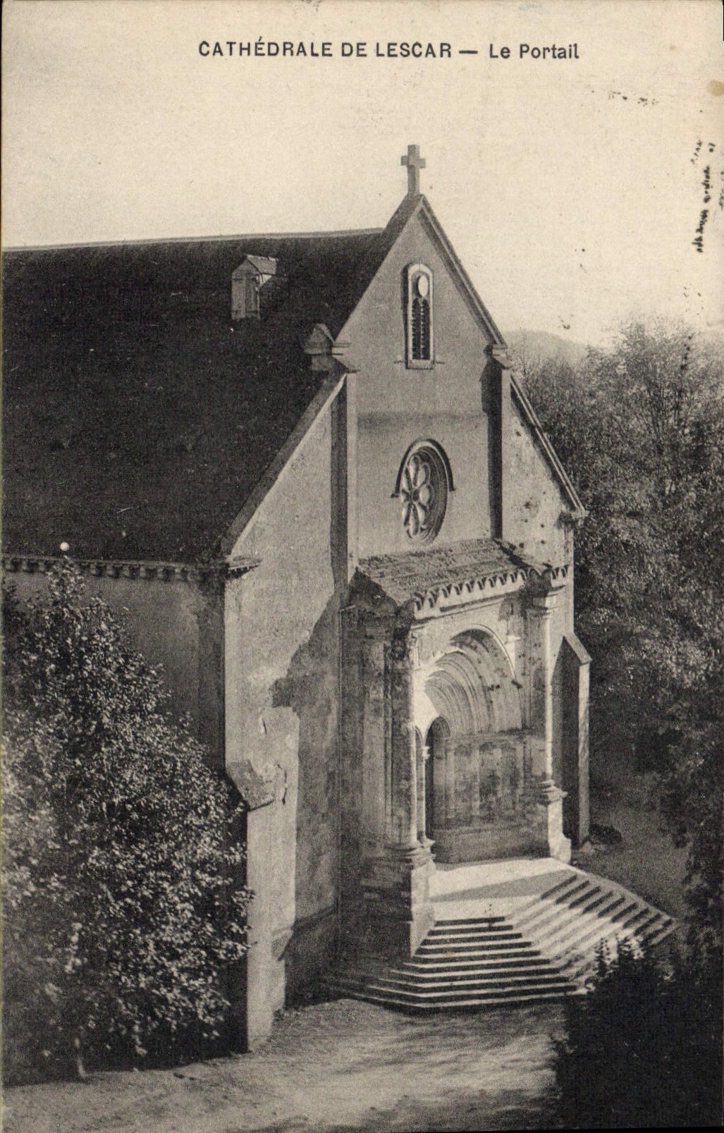 CPA Cathedrale De Lescar Le Portail