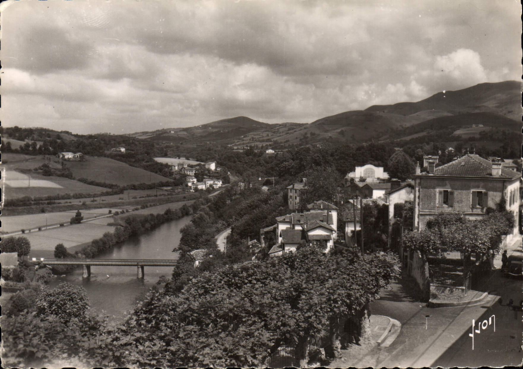 CPSM Cambo Les Bains Vue Sur La Nive