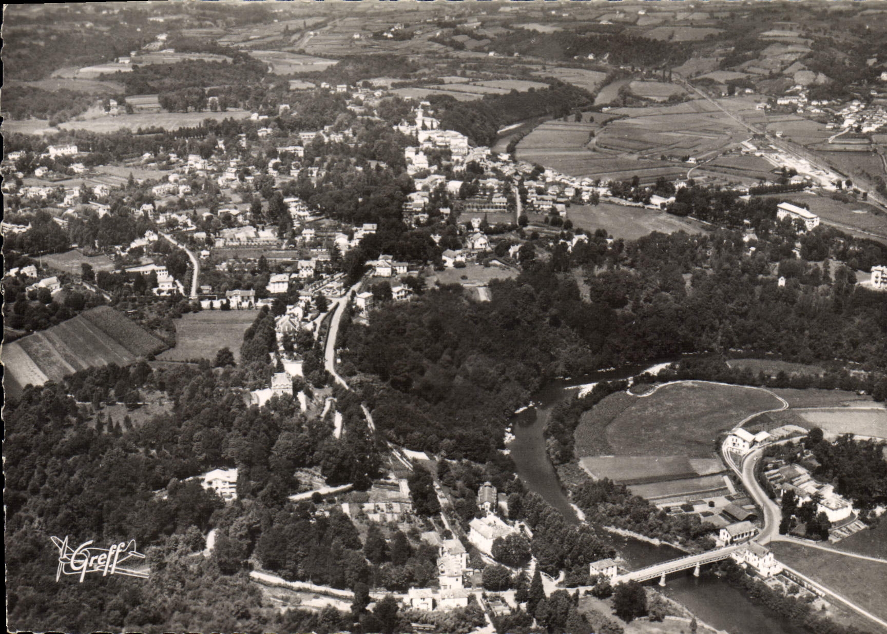 CPSM Cambo Vue Aerienne Ensemble De La Ville Et Vallee