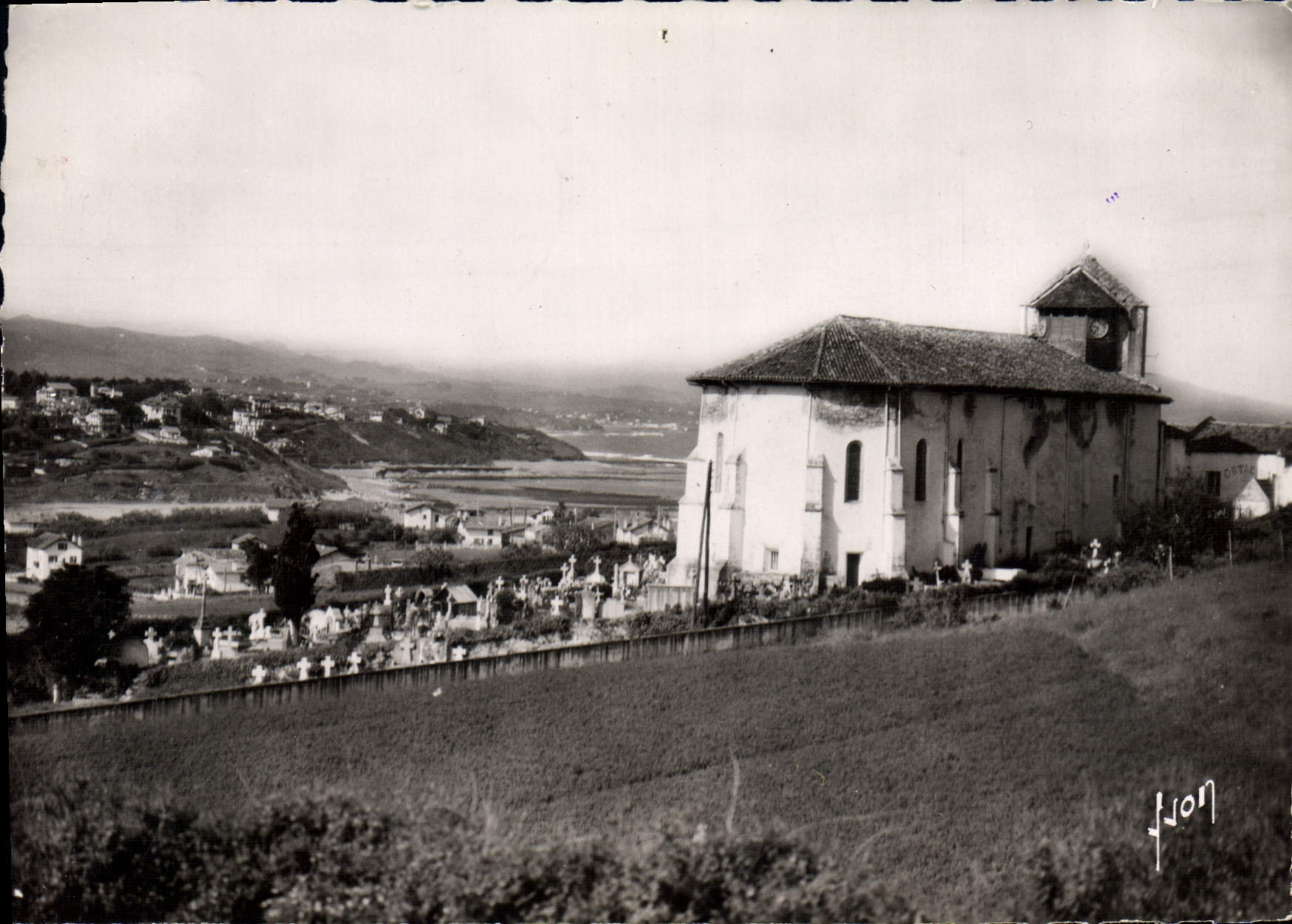 CPSM Bidart L'Eglise Et Vue Generale Sur La Cote Basque
