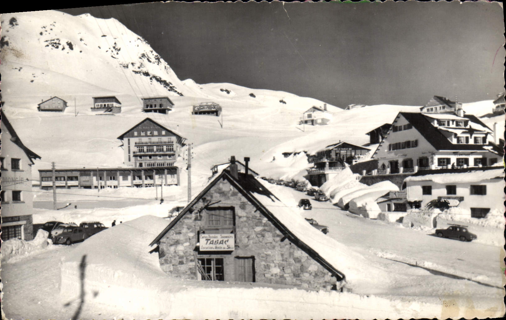 CPA La Mongie Les Box Et Les Hotels