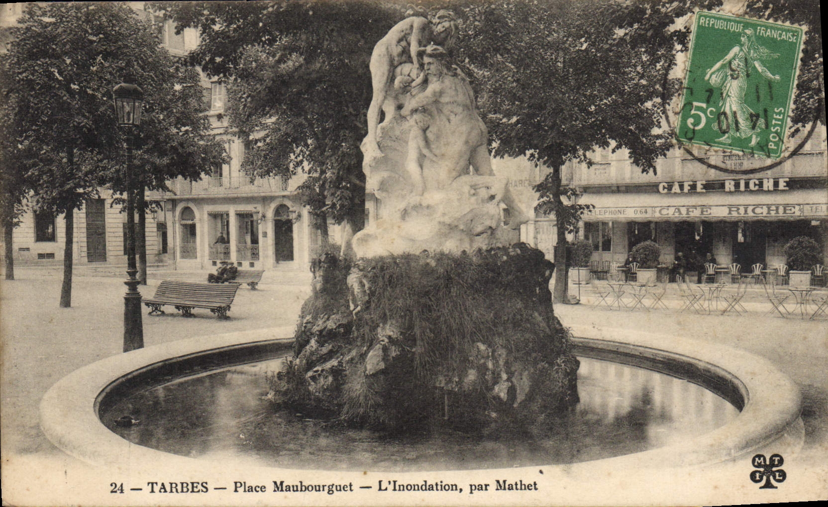 CPA Tarbes Place Maubourguet