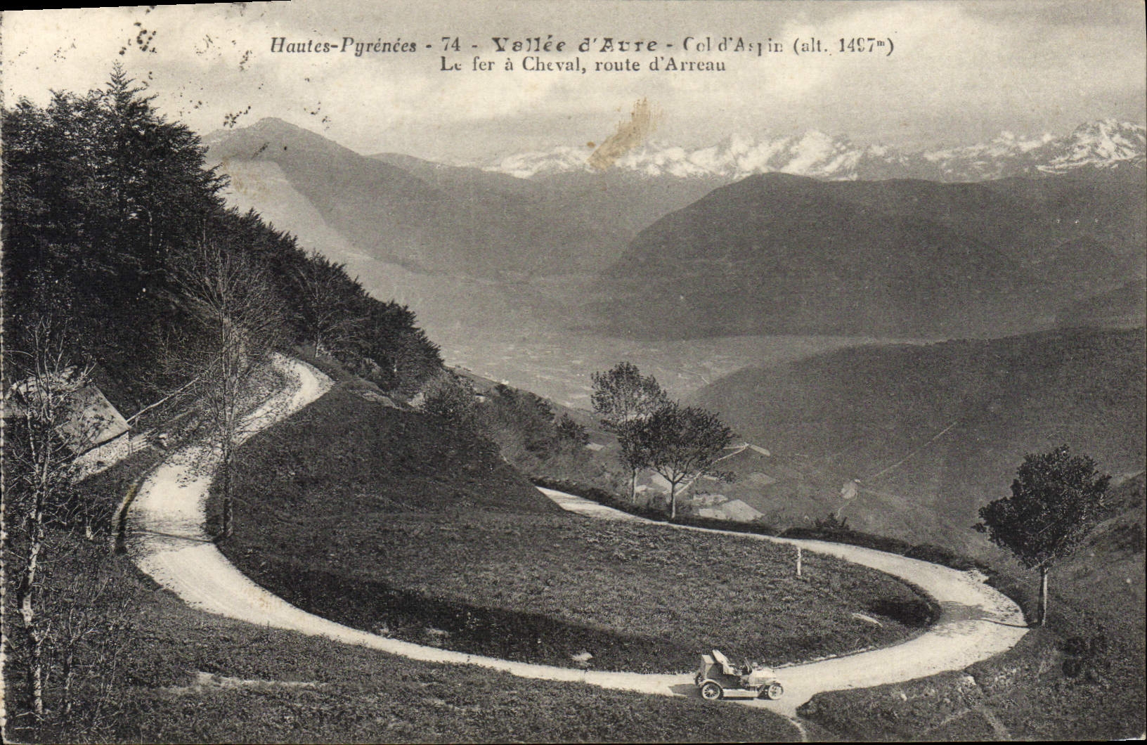 CPA Vallee D'Aure Le Fer A Cheval Route d'Arreau