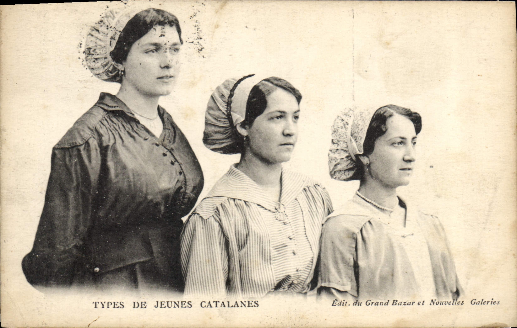 CPA Types De Jeunes Catalanes