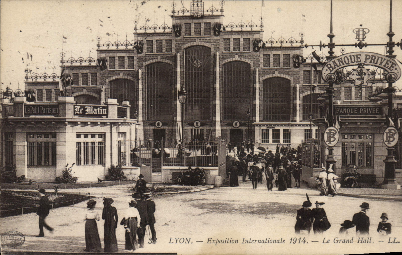 CPA Lyon Expositions Internationale 1914 le grand hall banque privée