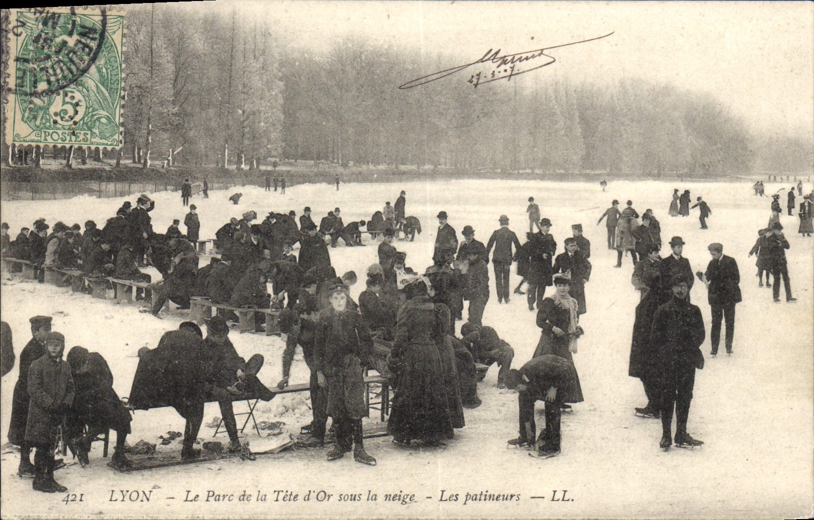 CPA Lyon Le Parc De La Tete D'Or Sous La Neige les patineurs