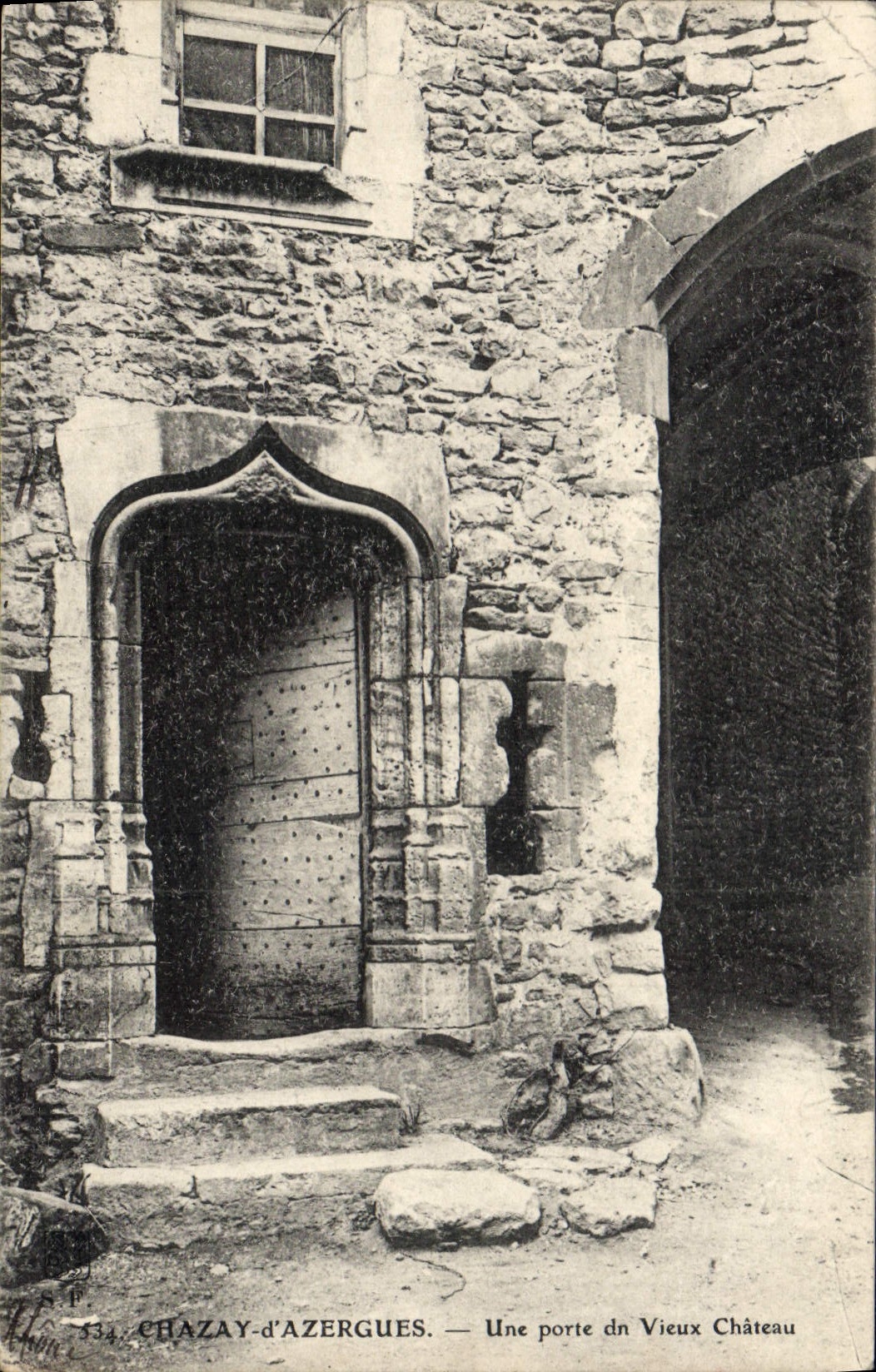 CPA Chazay D'Azergues Une Porte Du Vieux château
