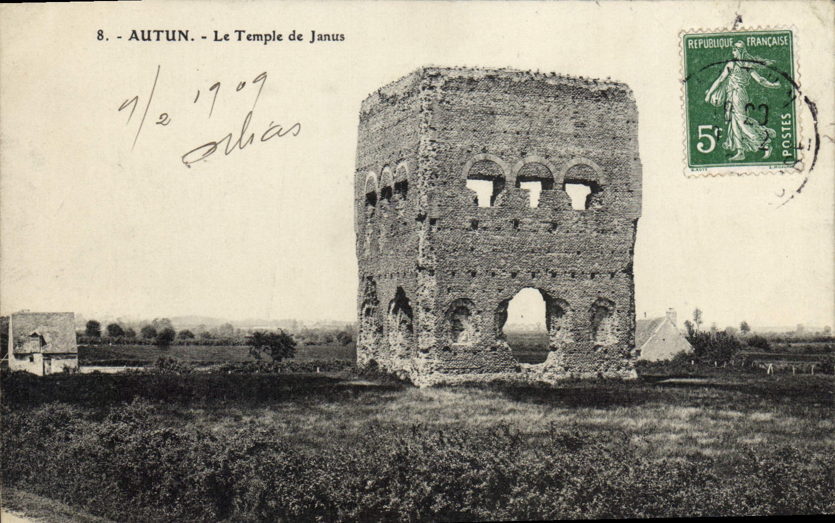 CPA Autun Le Temple De Janus
