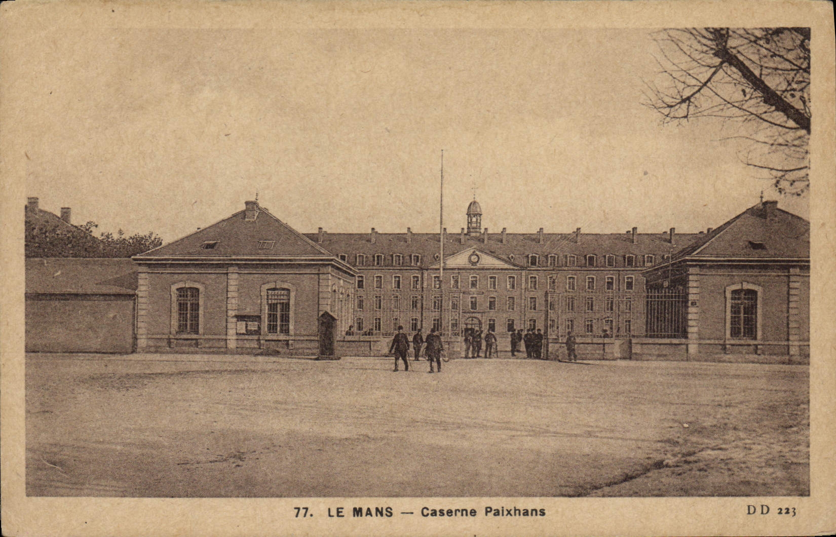 CPA Le Mans Caserne Paixhans