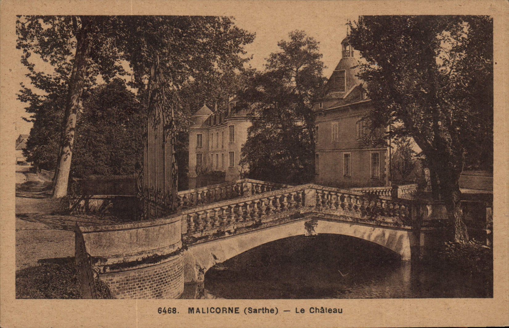 CPA Malicorne Le Château