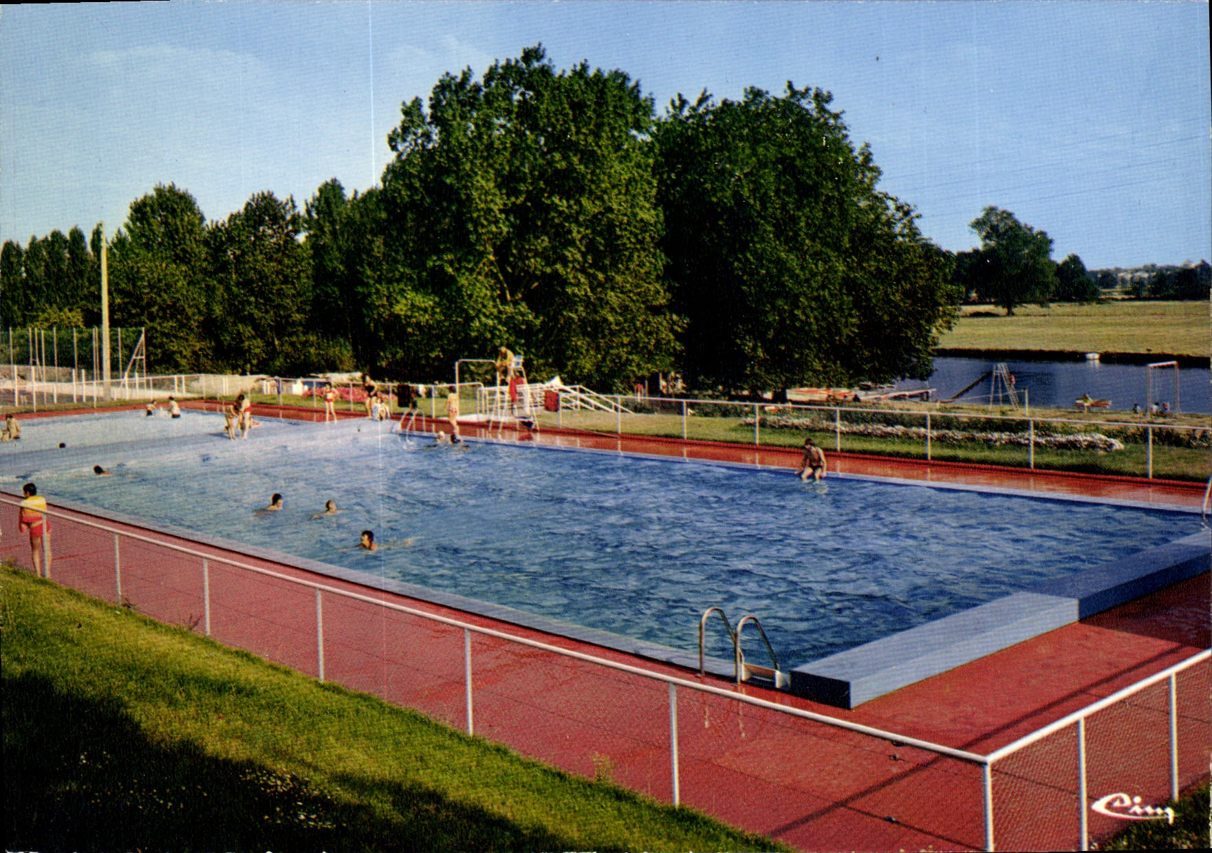 CPSM Luche Pringe La Piscine