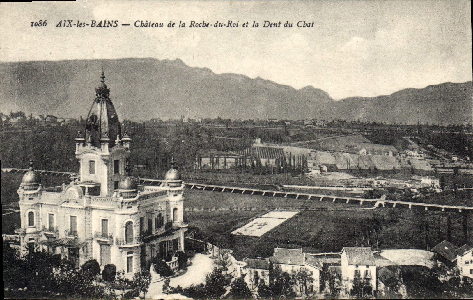 CPA Aix Les Bains Chateau De La Roche Du Roi