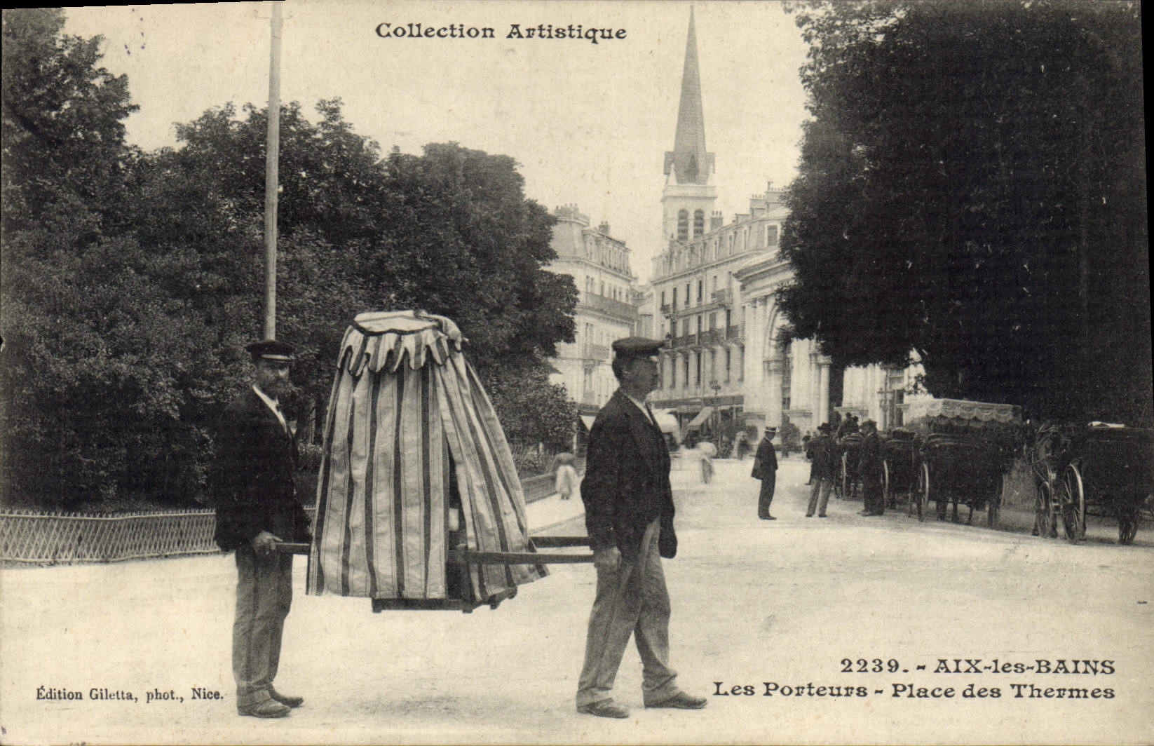 CPA Aix Les Bains Les Porteurs Place Des Thermes