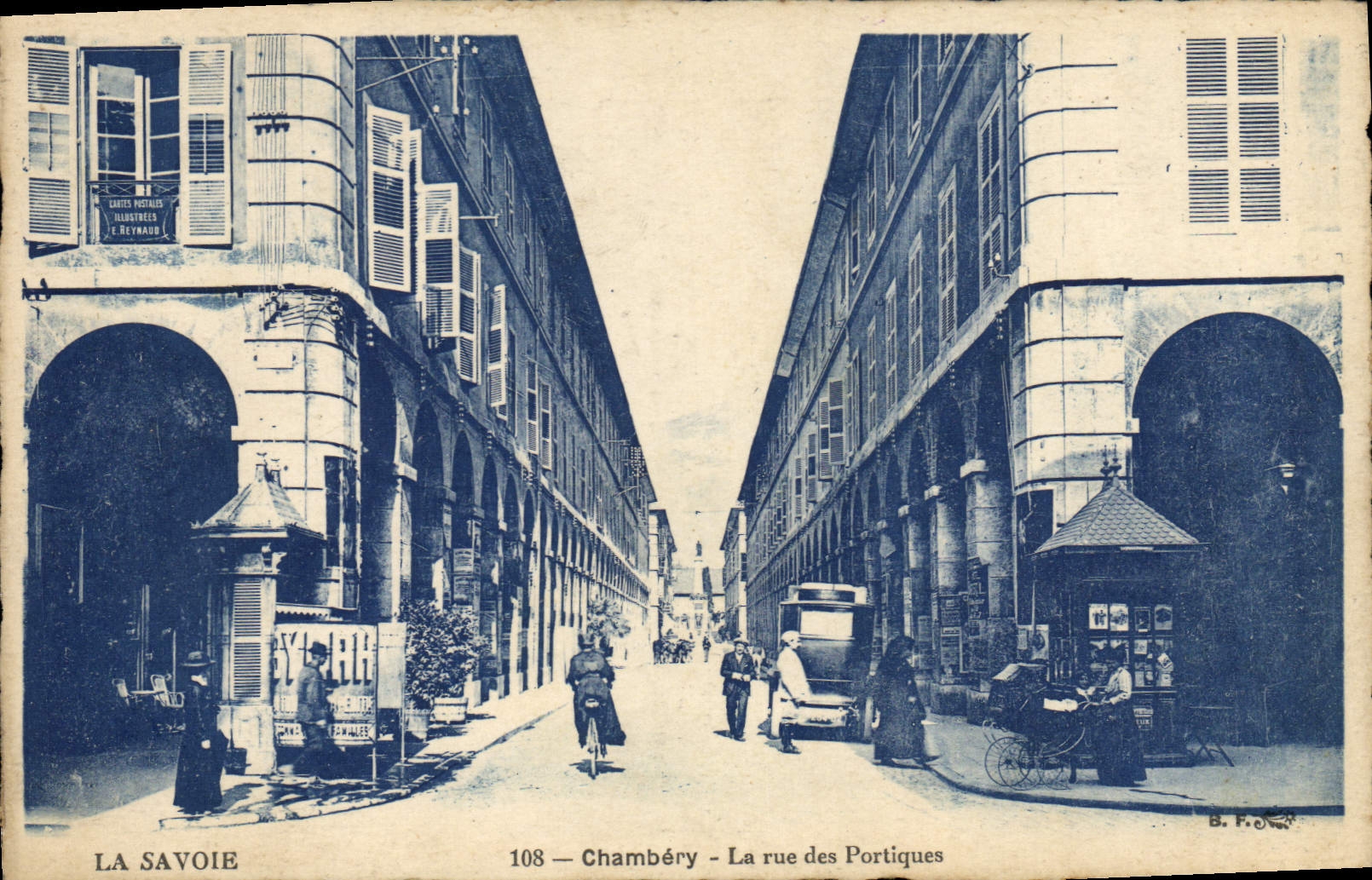 CPA Chambery La Rue Des Portiques