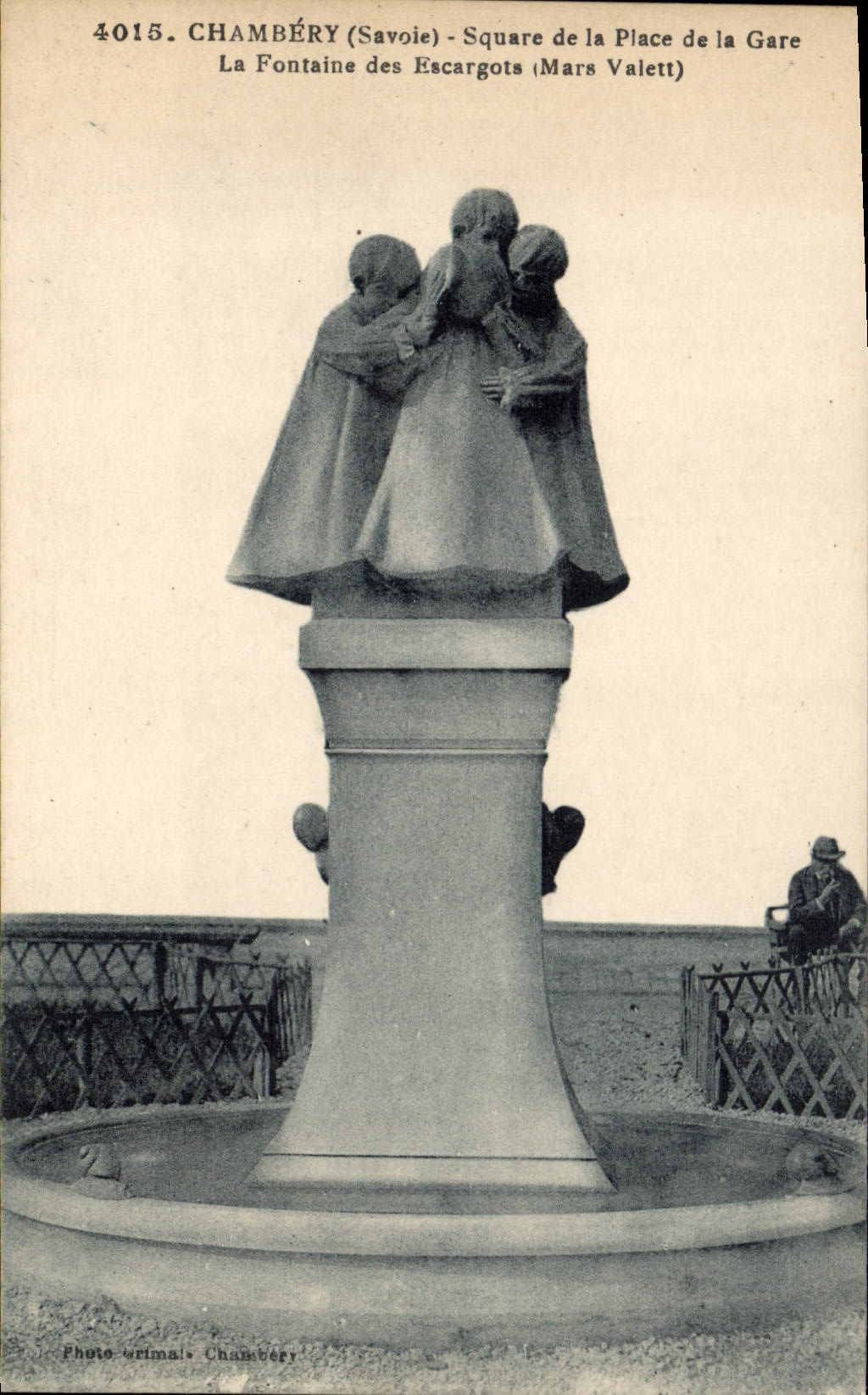 CPA Chambery Square De La Place De la Gare escargots