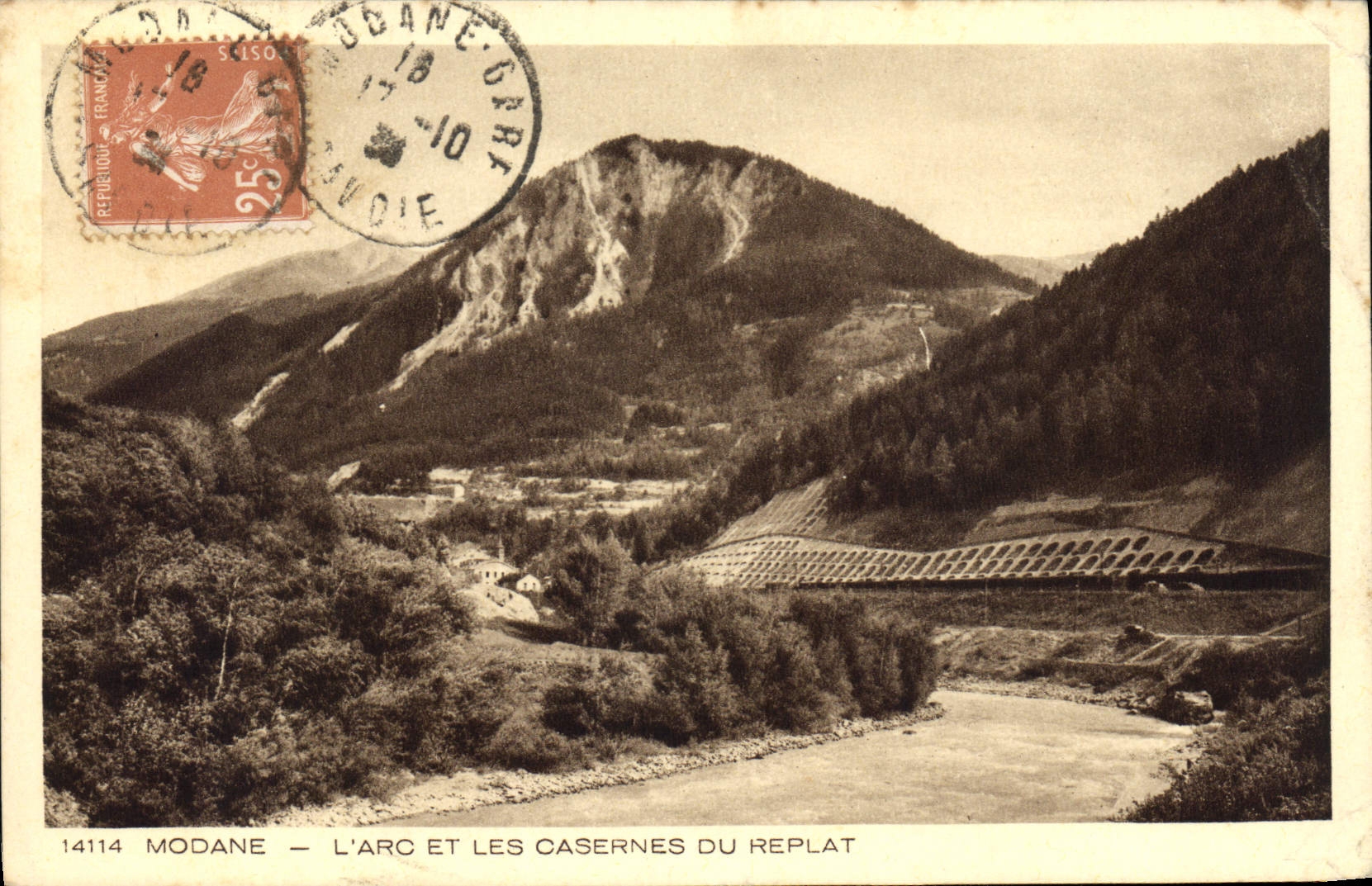 CPA Modane L'Arc Et Les Casernes Du Replat