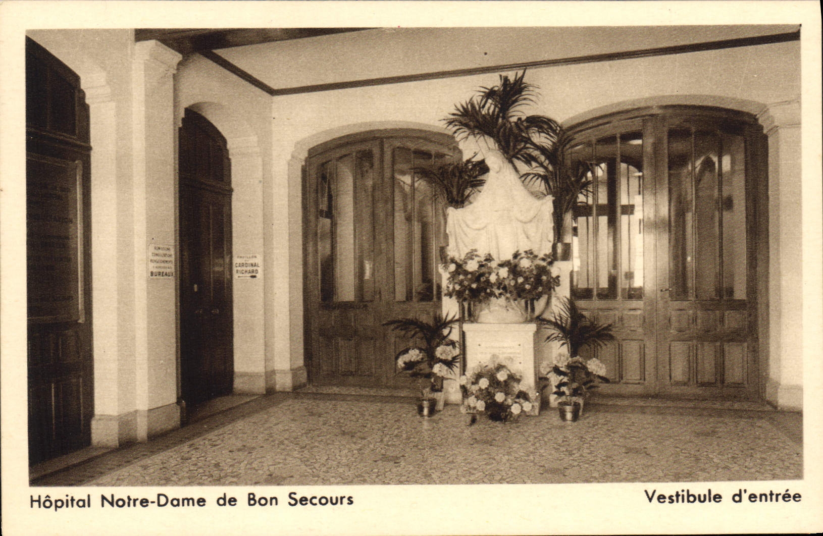 CPA Hopital Notre Dame De Bon Secours vestibule d'entrée