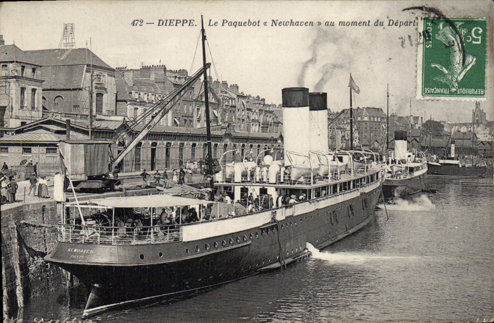 CPA Dieppe Le Paquebot Newhaven Au Moment du départ