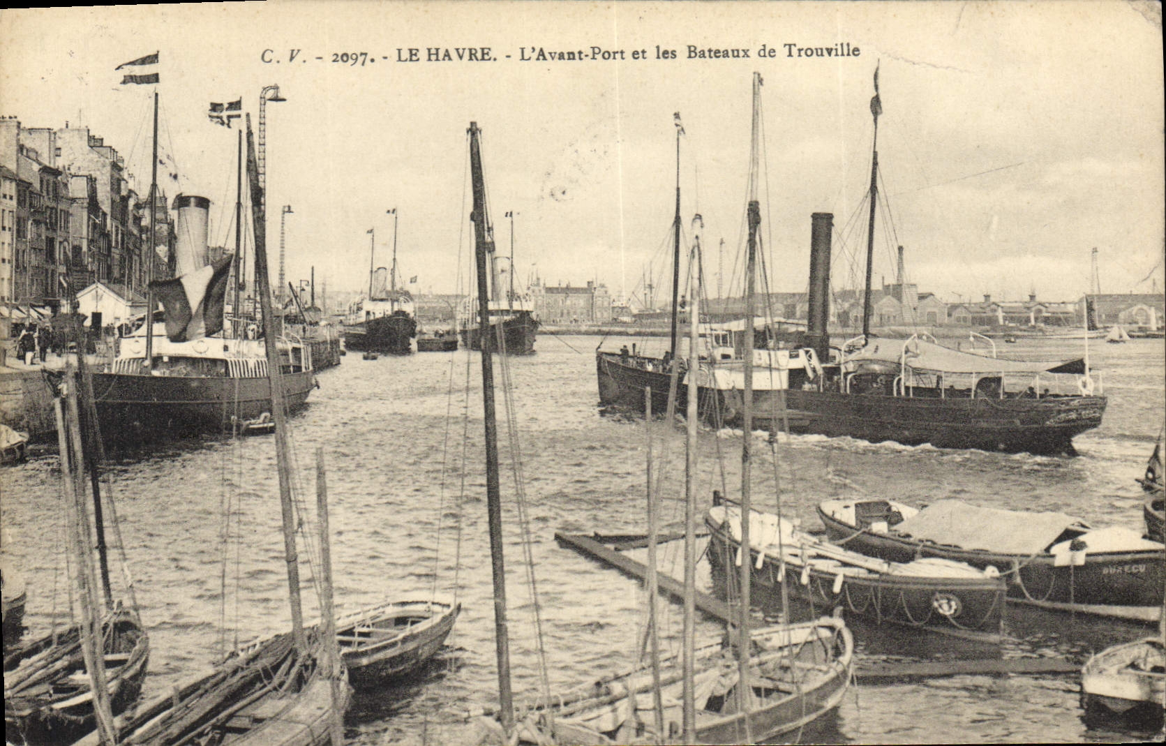 CPA Le Havre L'Avant Port Et Les Bateaux De Trouville