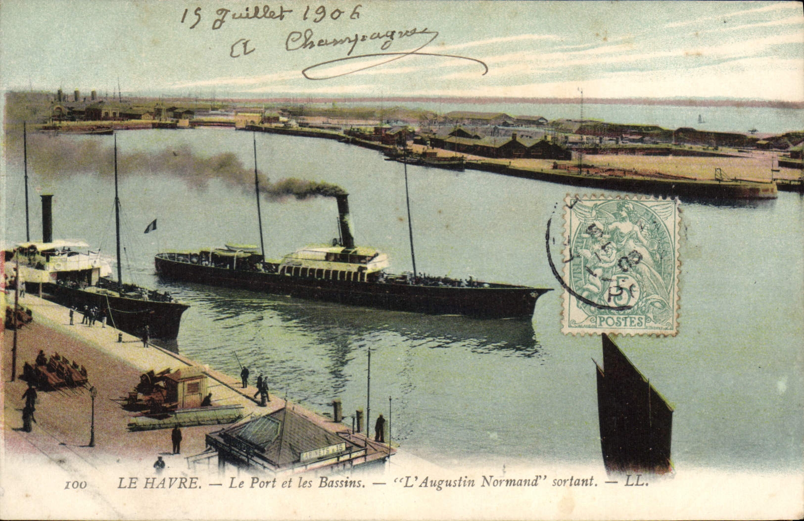 CPA Le Havre Le Port Et Les Bassins le bateau Augustin Normand