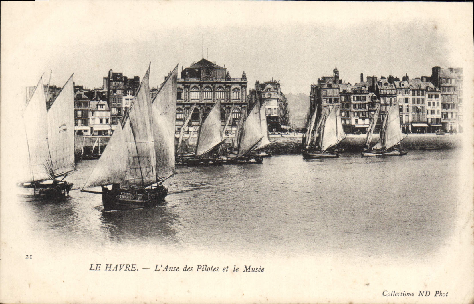 CPA Le Havre L'Anse Des Pilotes Et Le Musee
