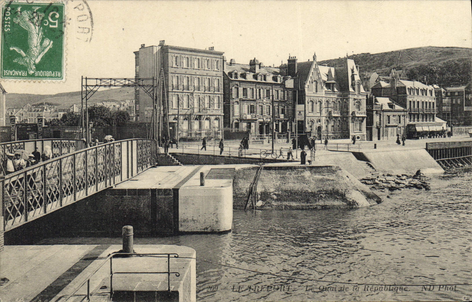 CPA Le Treport Quai De La république