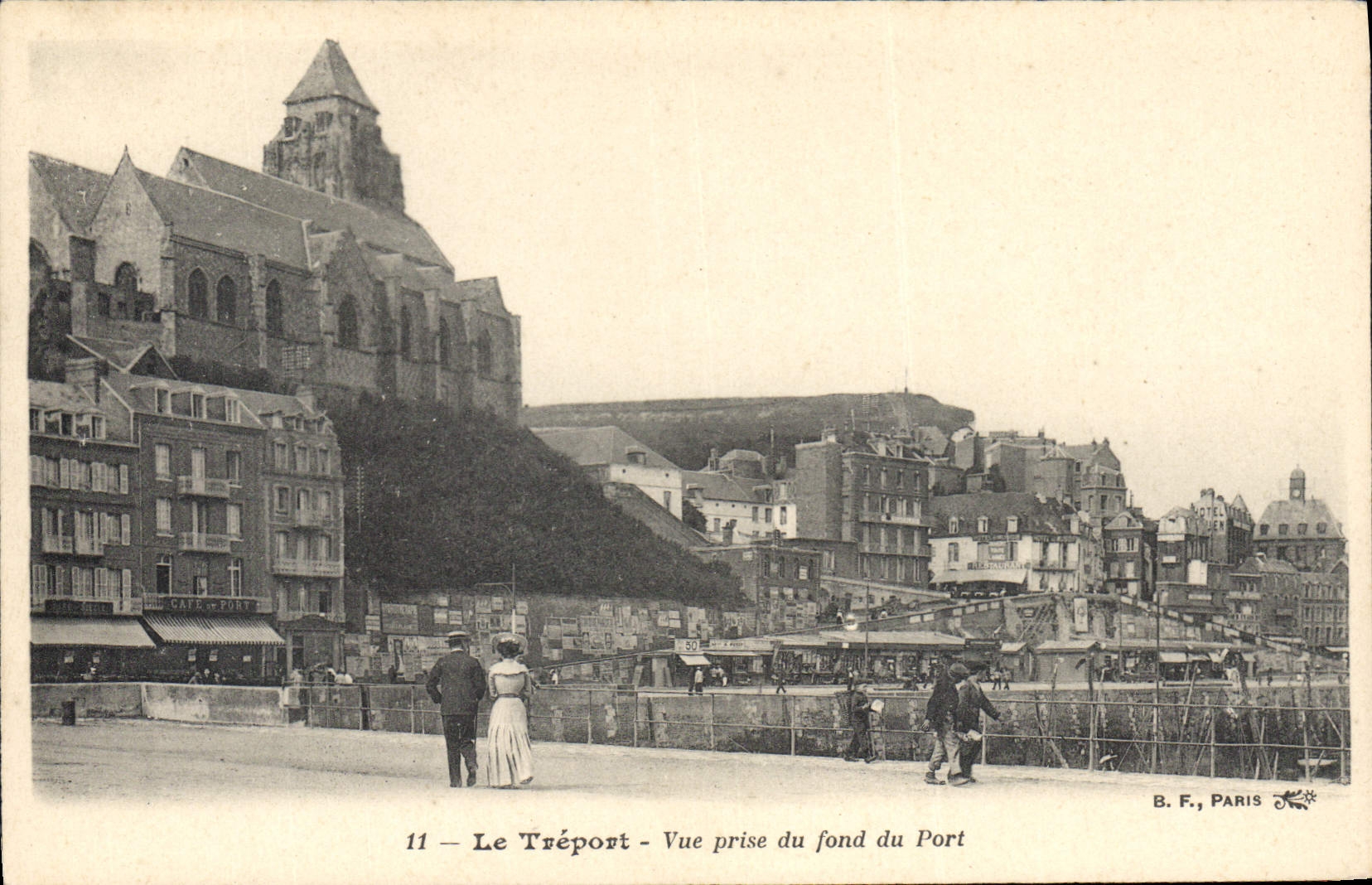 CPA Le Treport Vue Prise Du Fond Du Port