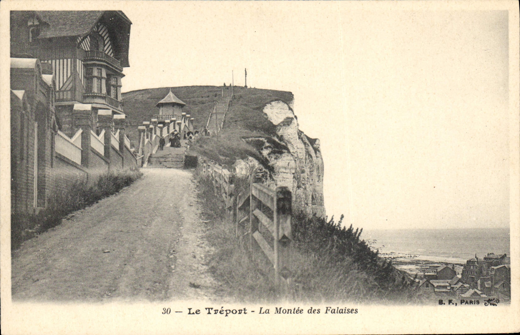 CPA Le Treport La Montee Des Falaises
