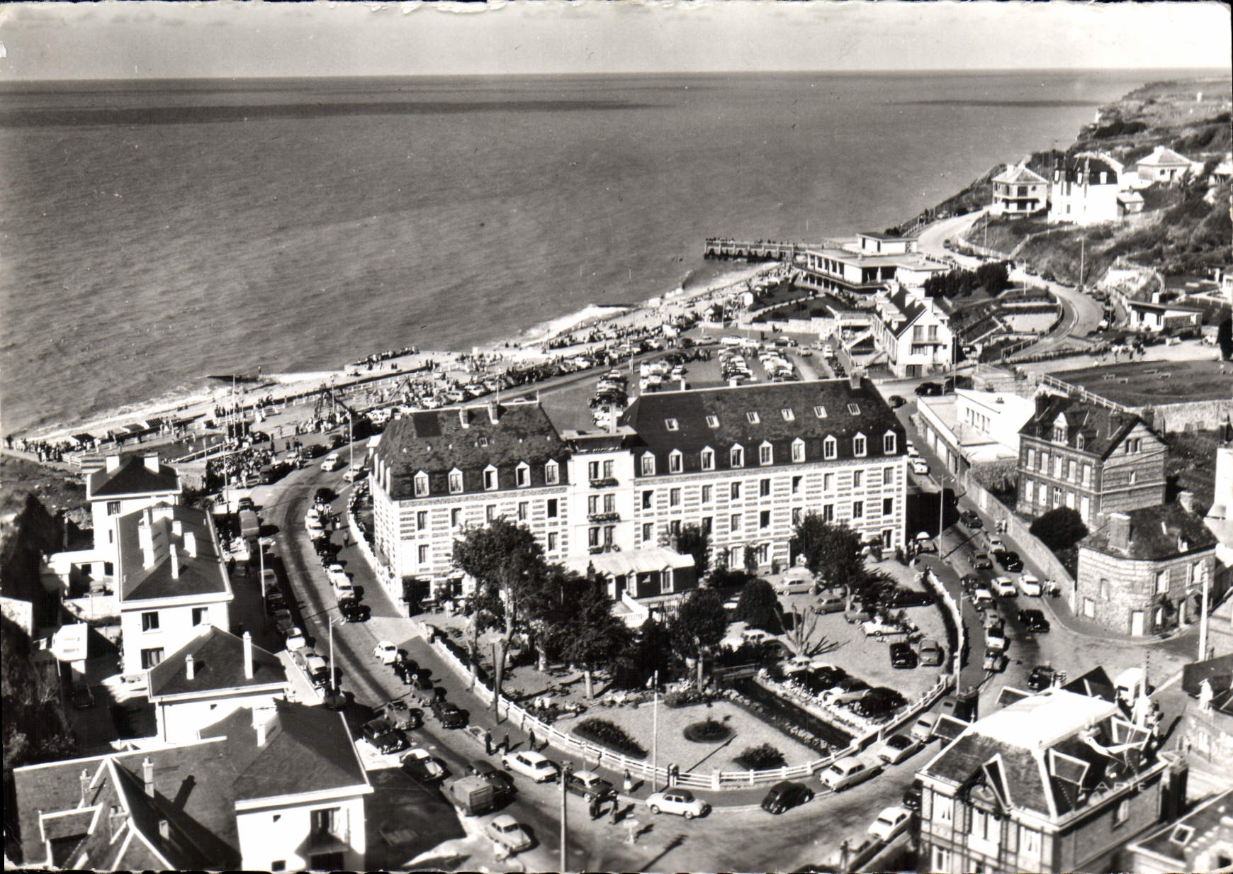 CPSM Veules Les Roses La Grand Hotel Des Bains De La Plage