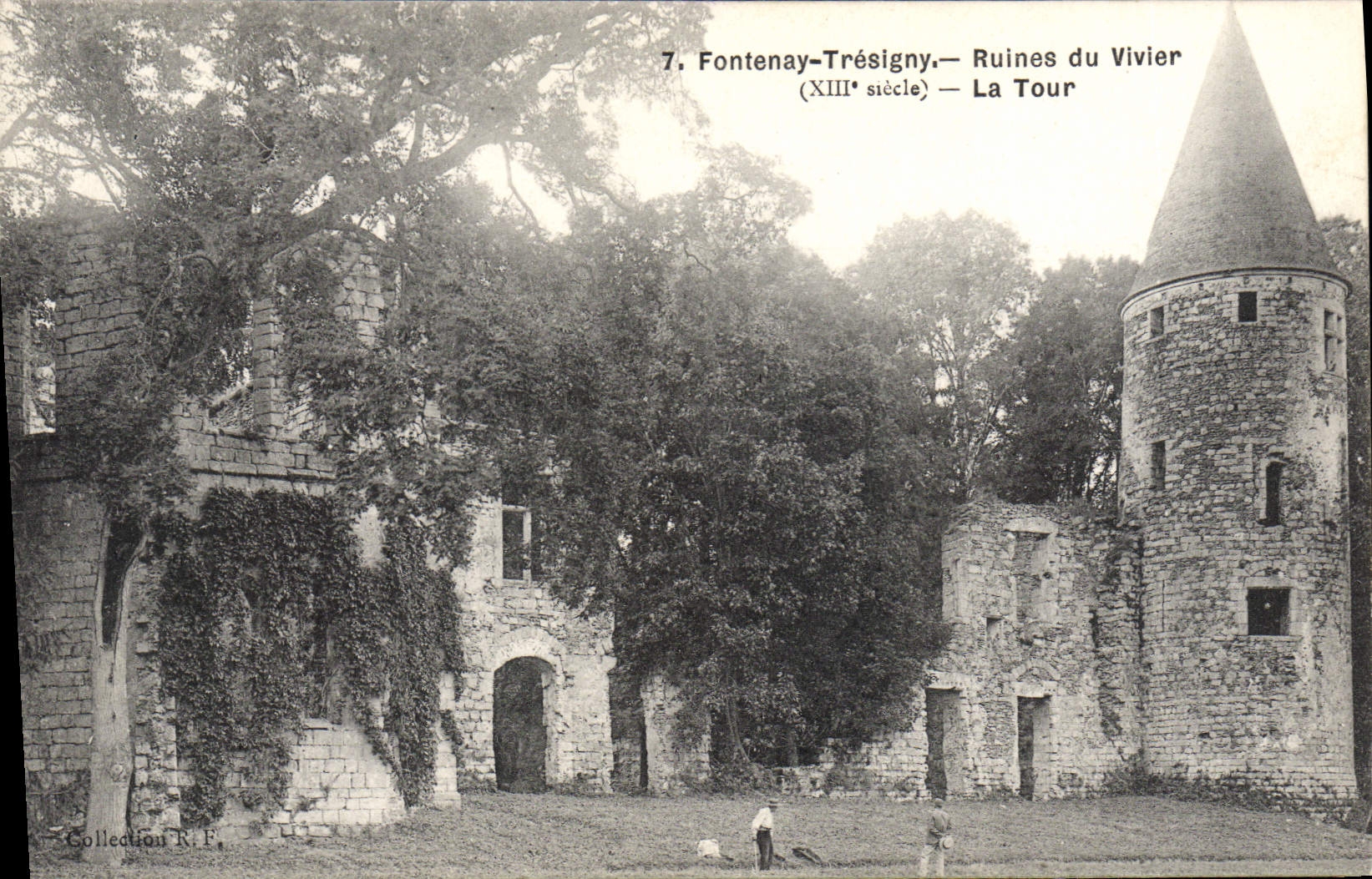 CPA Fontenay Tresigny Ruines Du Vivier La Tour