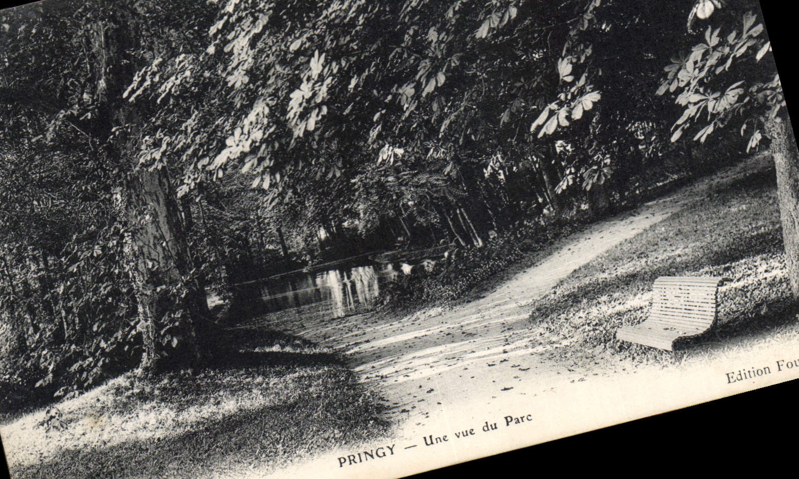 CPA Pringy Une Vue Du Parc