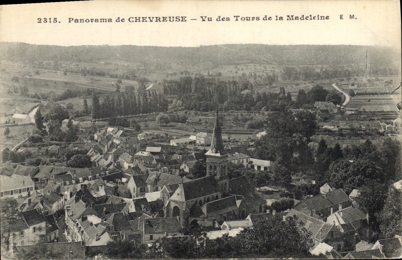 CPA Chevreuse Vu Des Tours De La Madeleine
