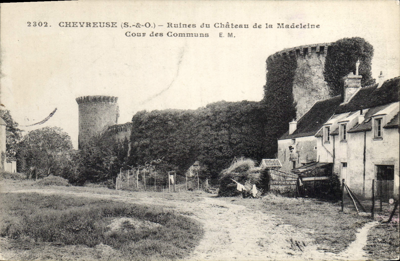 CPA Chevreuse Ruines Du Chateau De La Madeleine