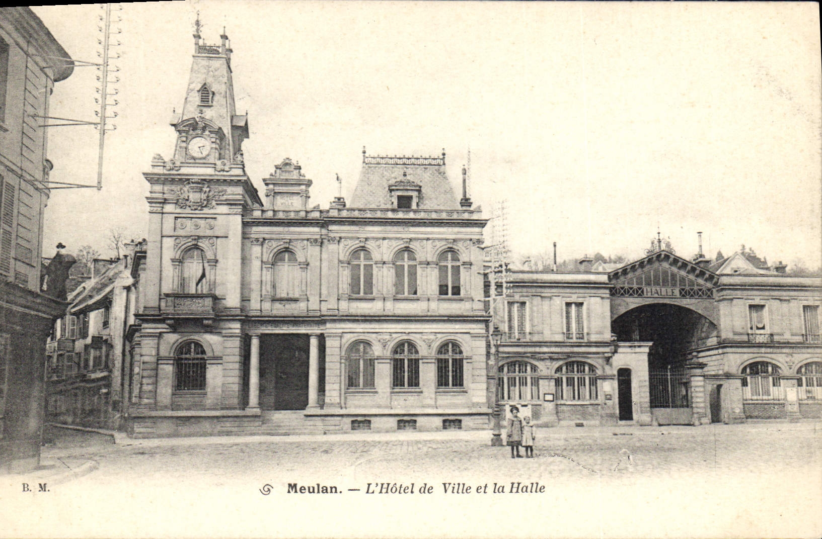 CPA Meulan L'Hotel De Ville Et La Halle