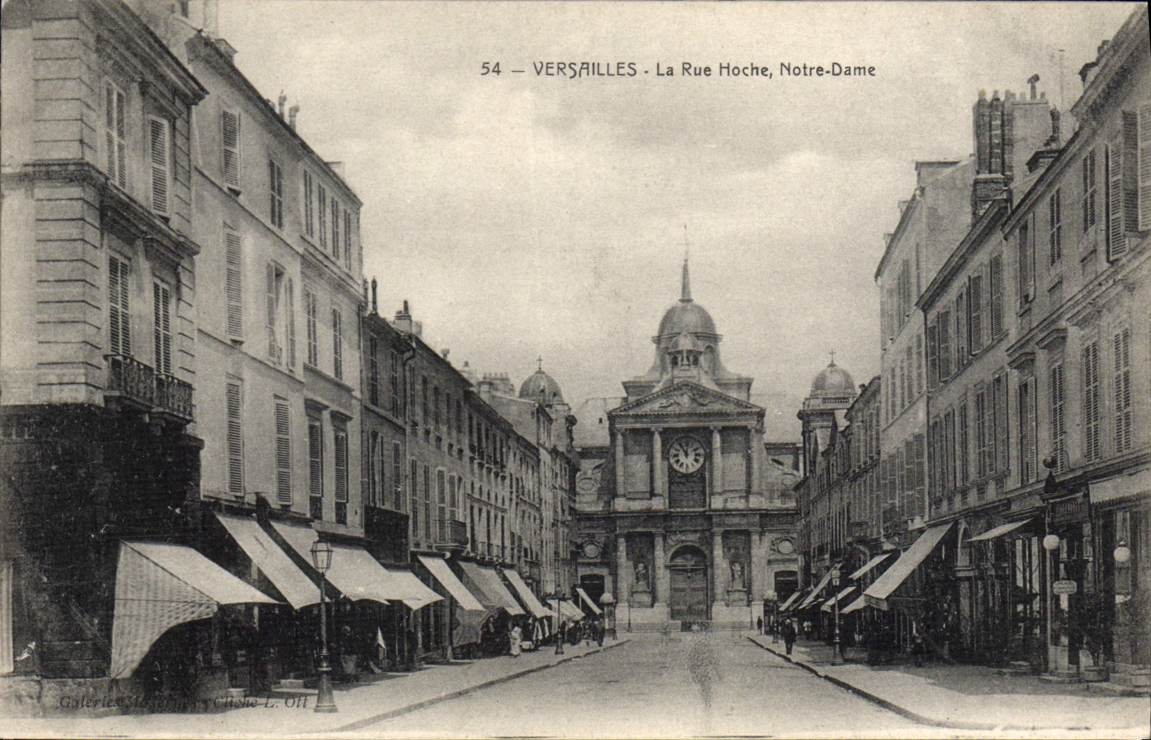 CPA Versailles La Rue Hoche Notre Dame