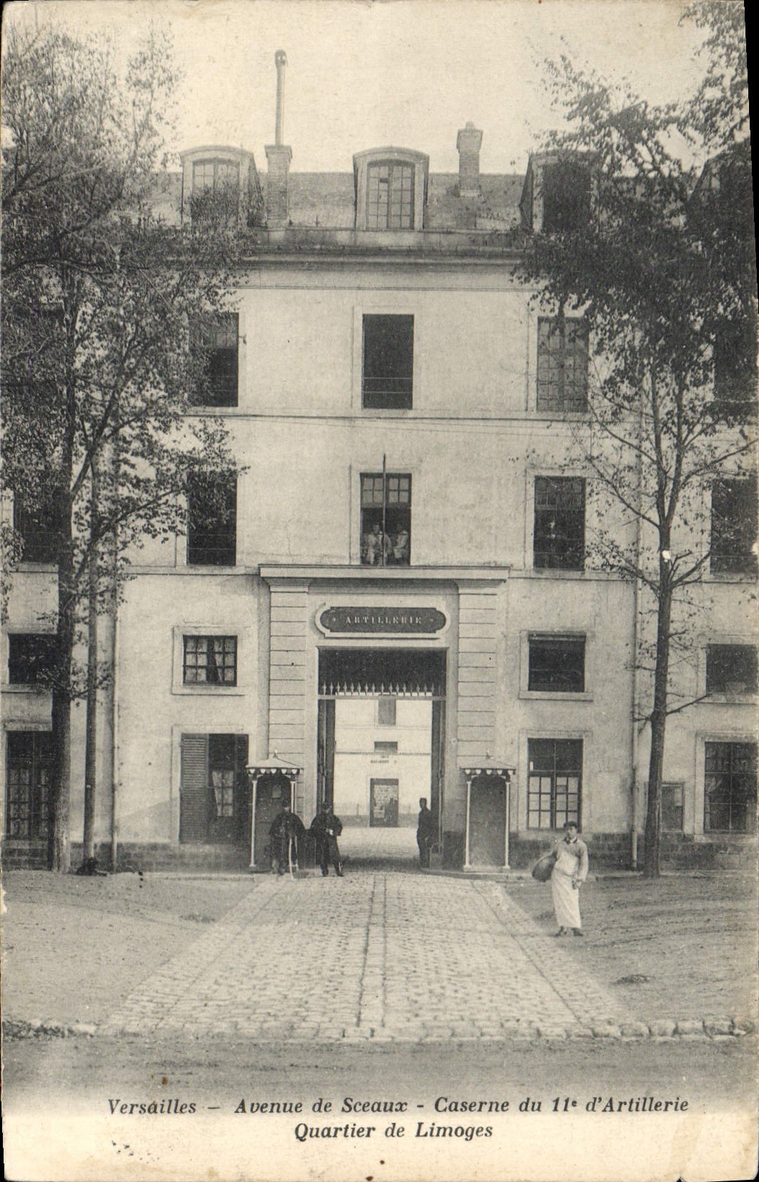 CPA Versailles Avenue De Sceaux Caserne Du 11ème d'artillerie quartier de Limoges