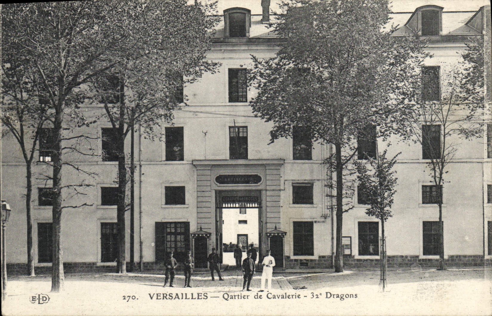 CPA Versailles Quartier De Cavalerie 32ème dragon