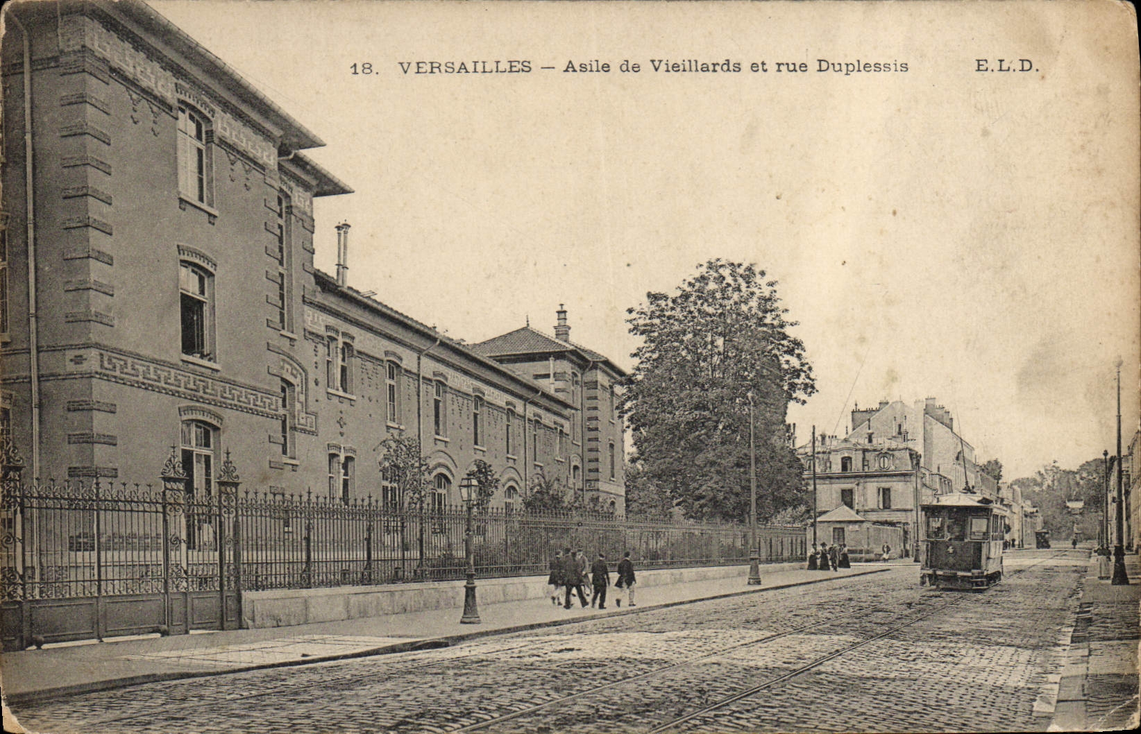 CPA Versailles Asile De Vieillards Et Rue Duplessis