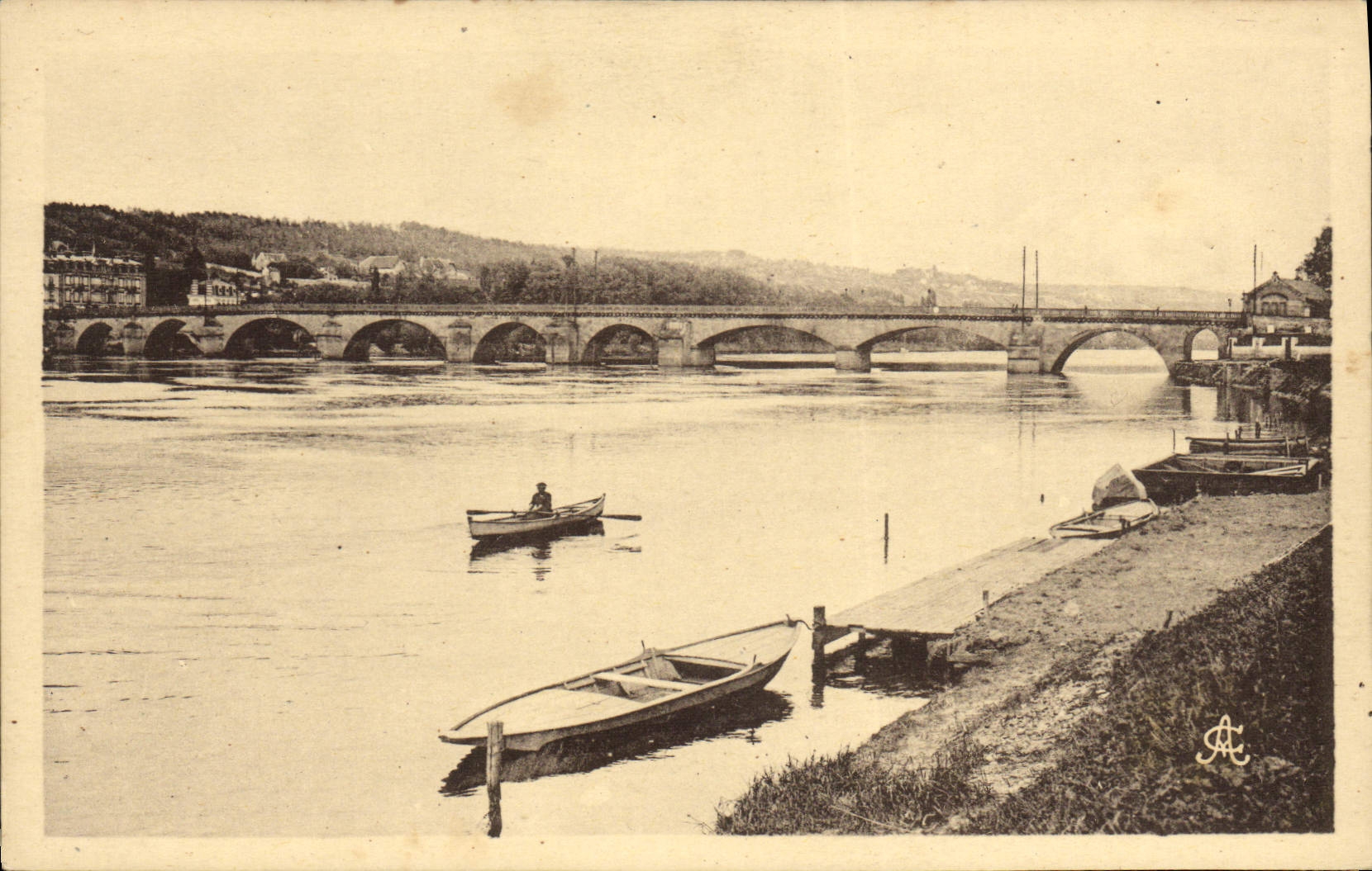 CPA Les Mureaux Le Pont