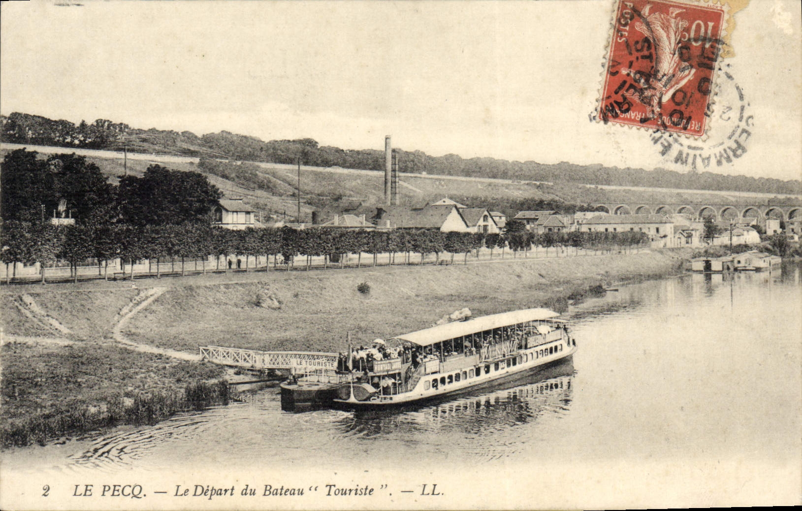 CPA Le Pecq Le Depart Du Bateau Touriste