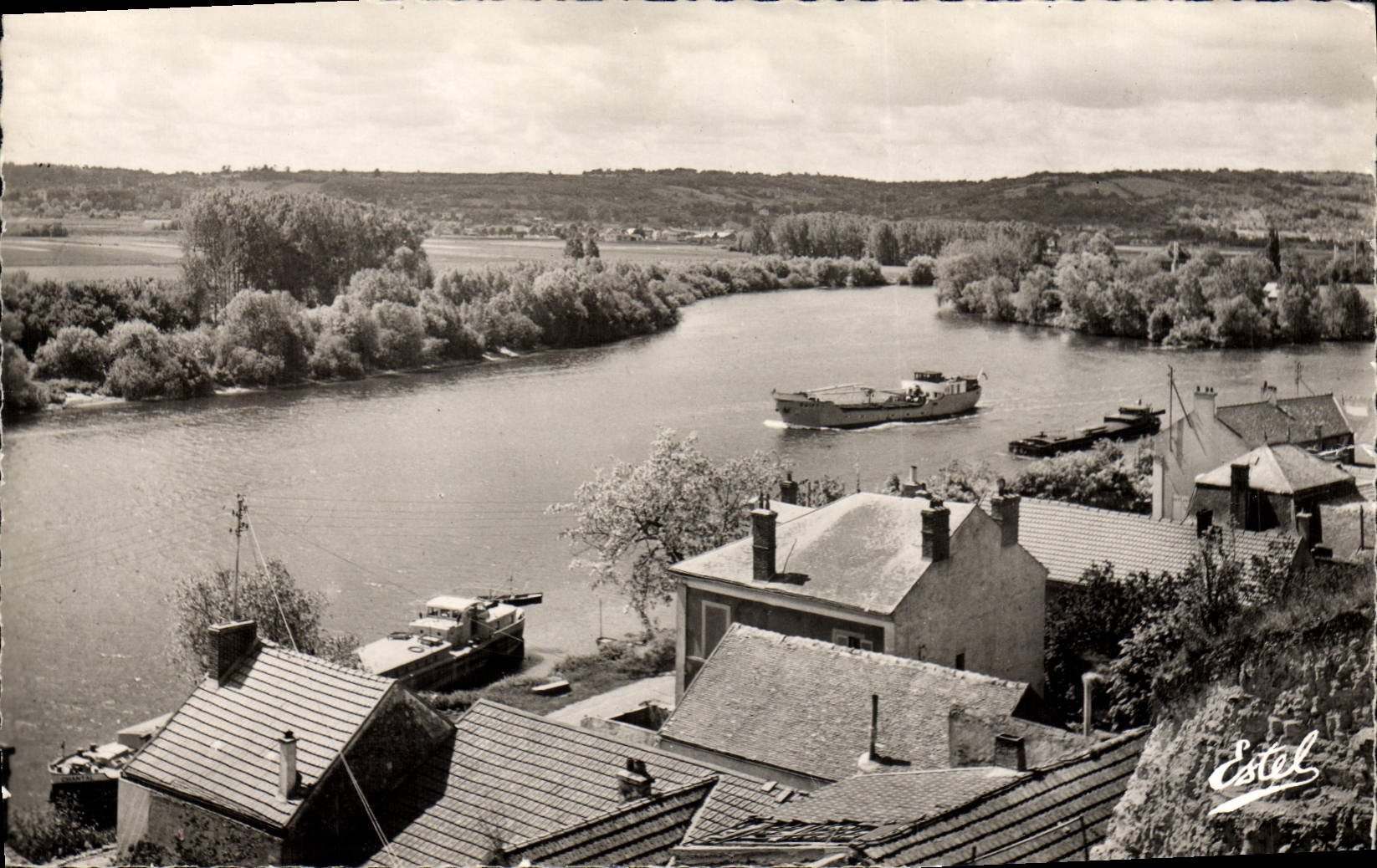 CPA Gargenville Les Bords De La Seine L'Ile à Rangiport