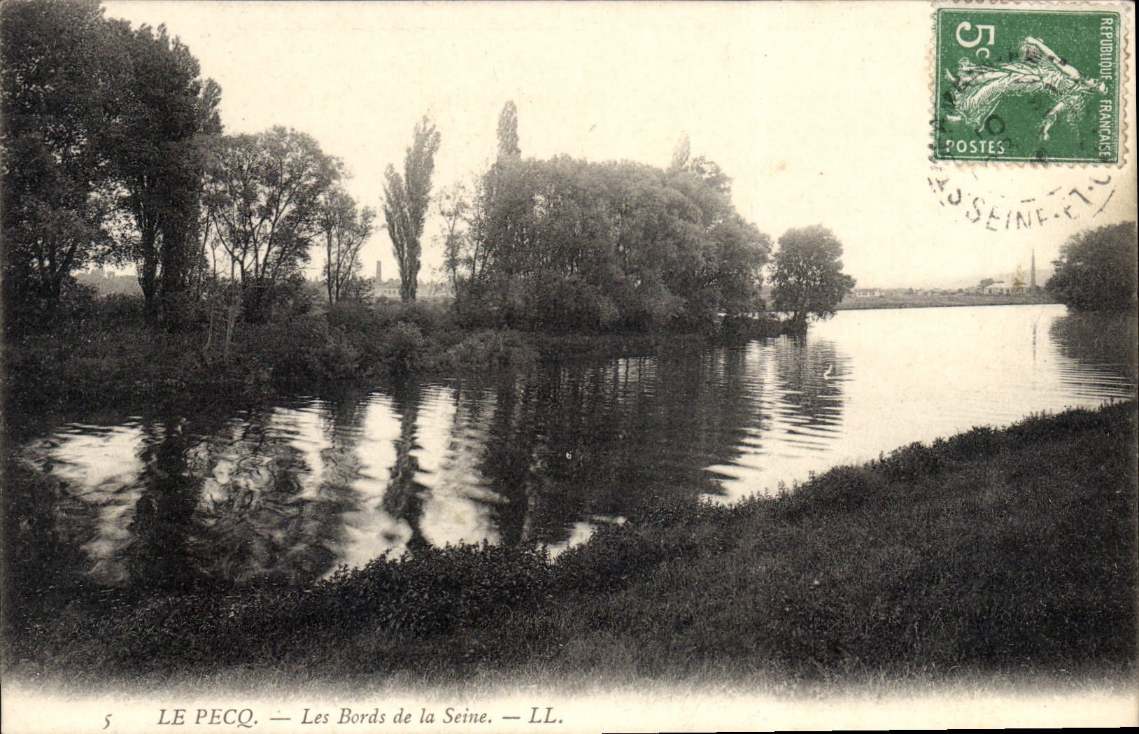 CPA Le Pecq Les Bords De la Seine