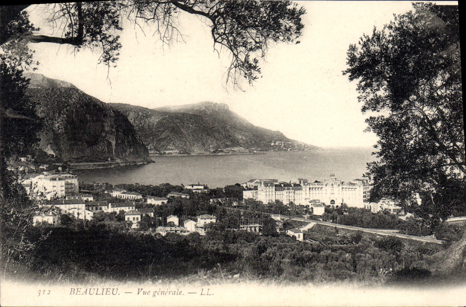 CPA Beaulieu Sur Mer Vue Generale
