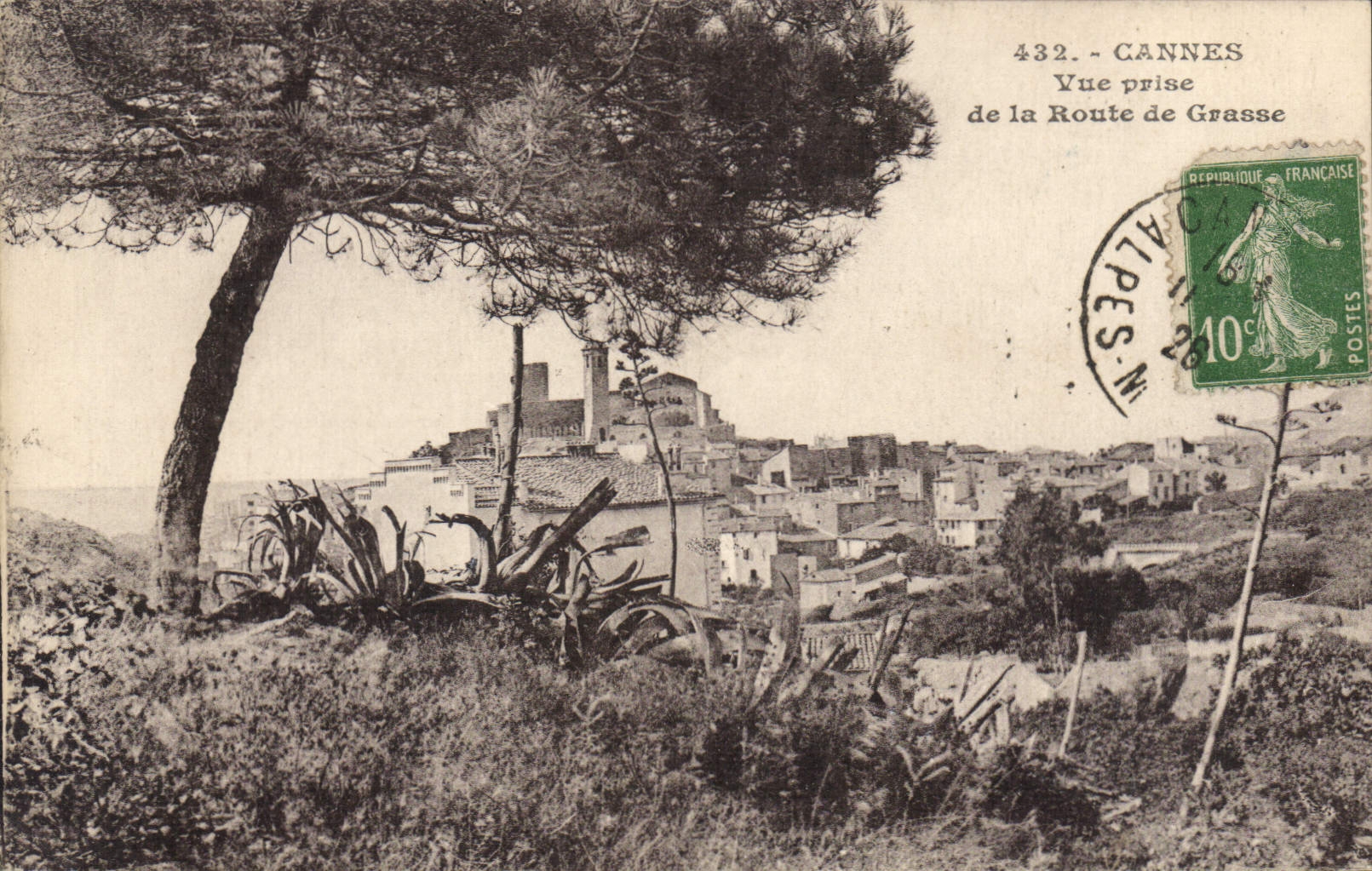 CPA Cannes Vue Prise De la Route De Grasse