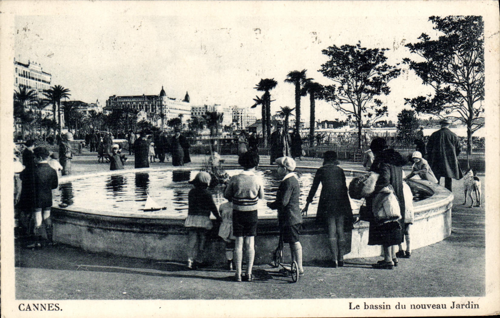 CPA Cannes Le Bassin Du Nouveau Jardin