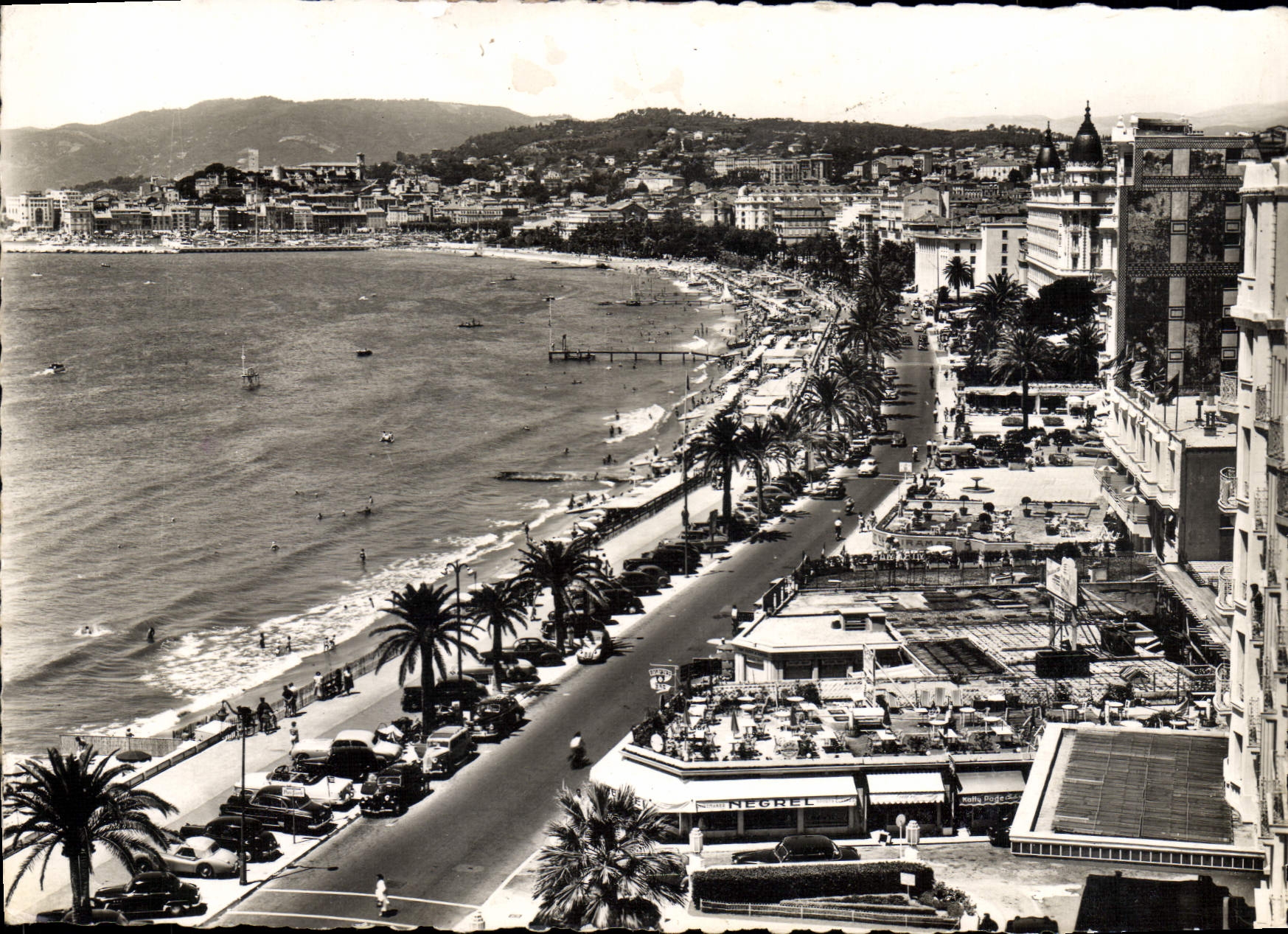 CPSM Cannes La Croisette Et Le Suquet