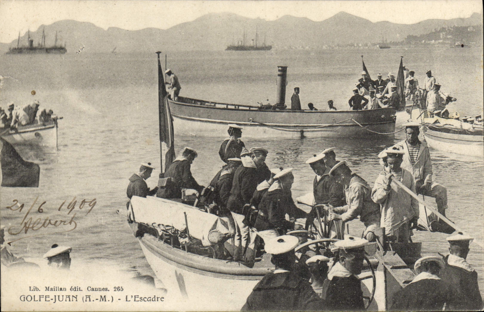 CPA Golfe Juan L'Escadre gros plan