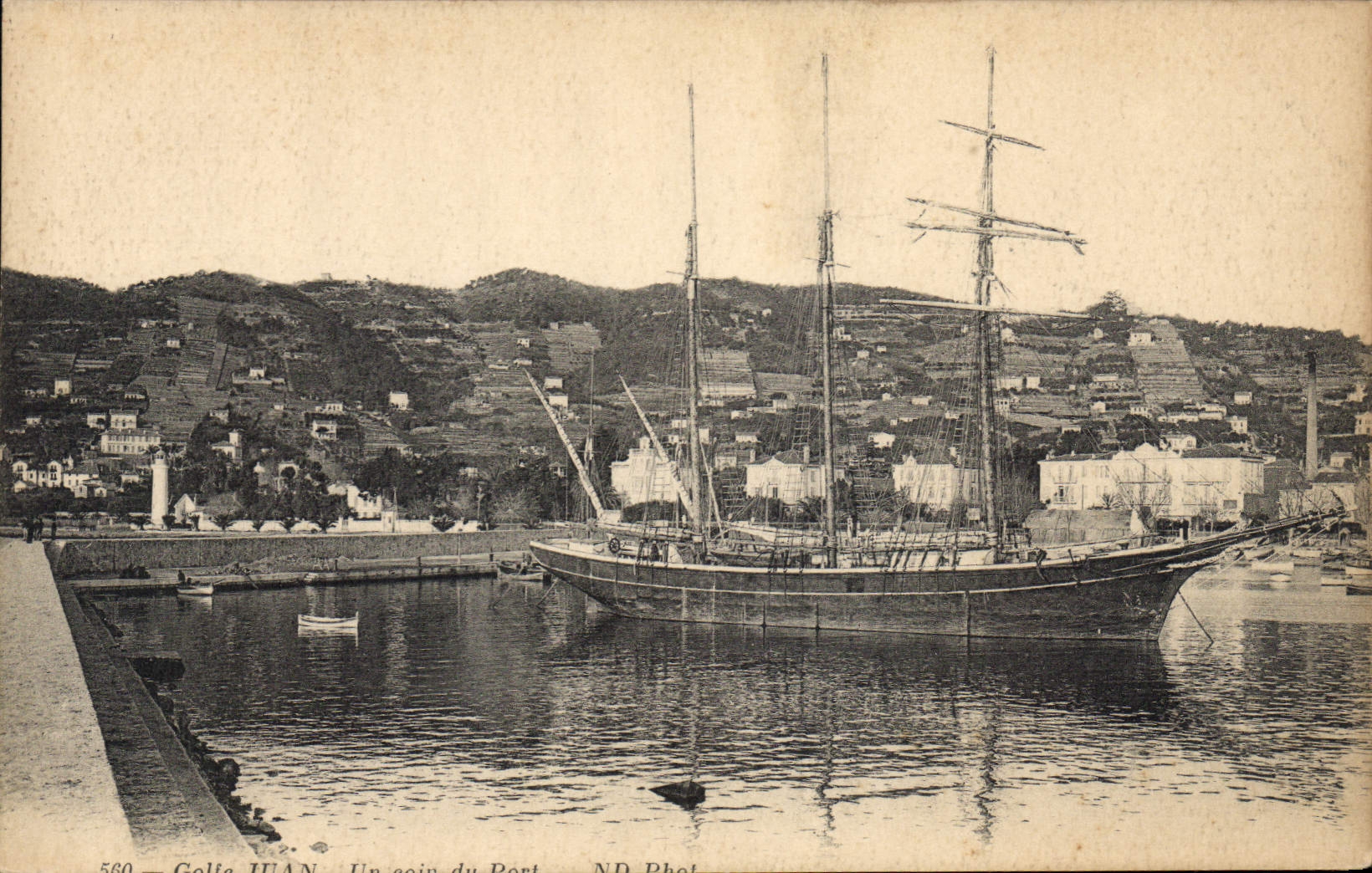 CPA Golfe Juan un coin du port