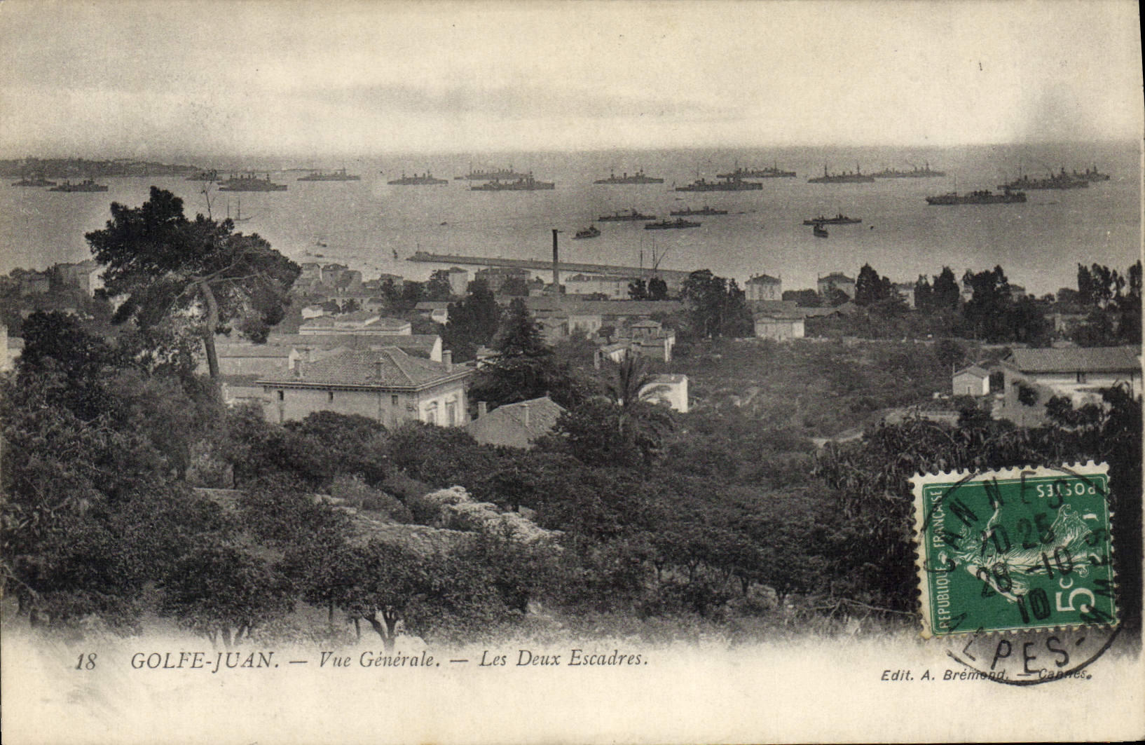 CPA Golfe Juan Vue Generale Les Deux Escadres