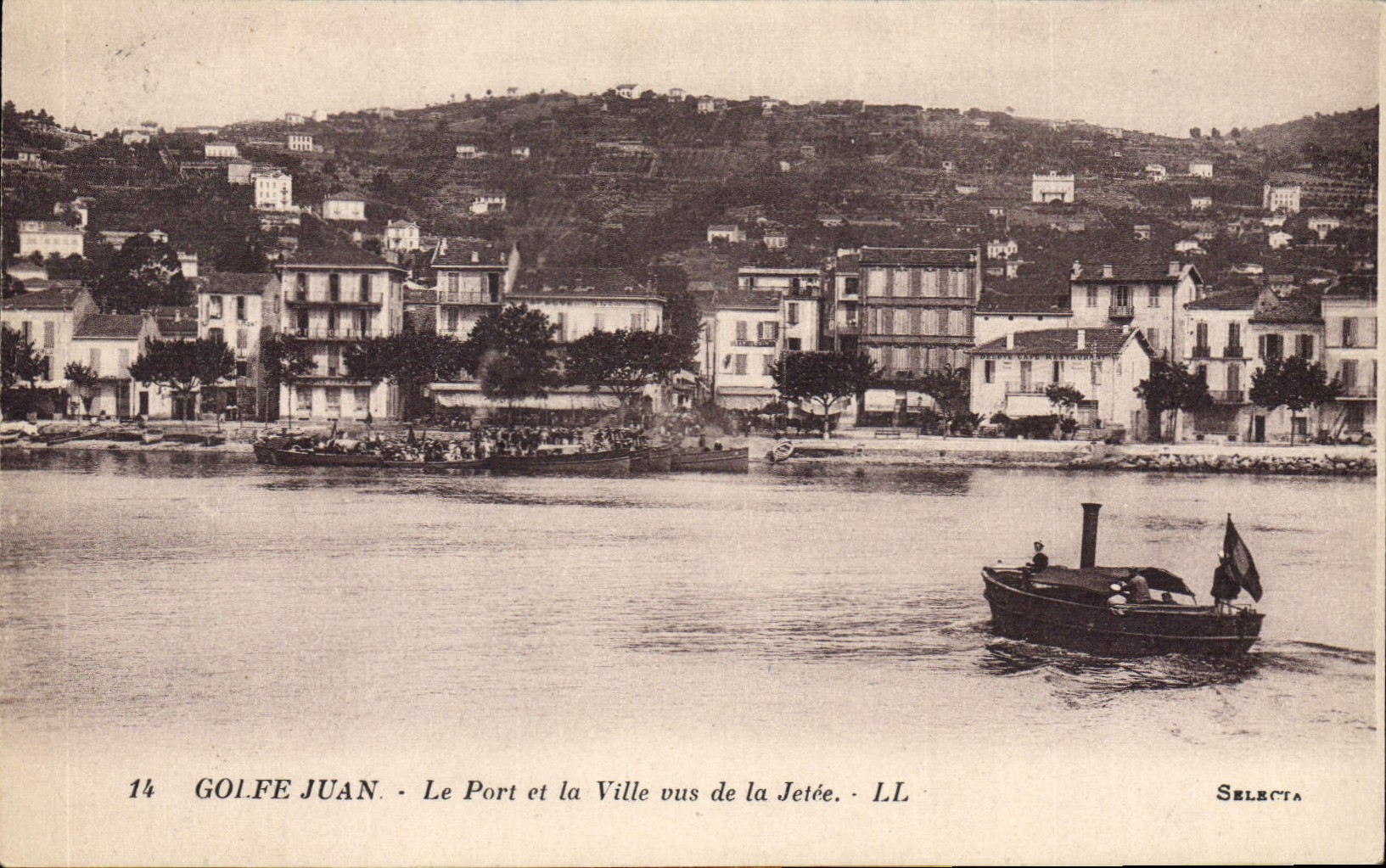 CPA Golfe Juan Le Port Et La Ville Vus De La Jetee